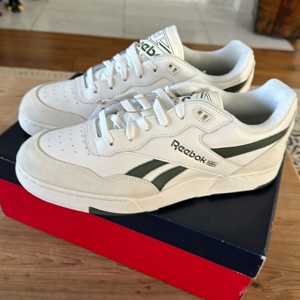 Reebok Unisex Adult BB 4000 II Basketball Shoe NEW vintage chalk/Varsity Green